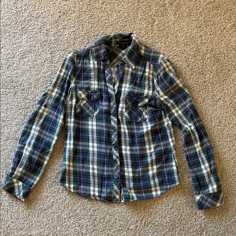 Forever 21: Women’s Blue and Green Plaid Button Down Shirt w/ Adjustable Sleeves